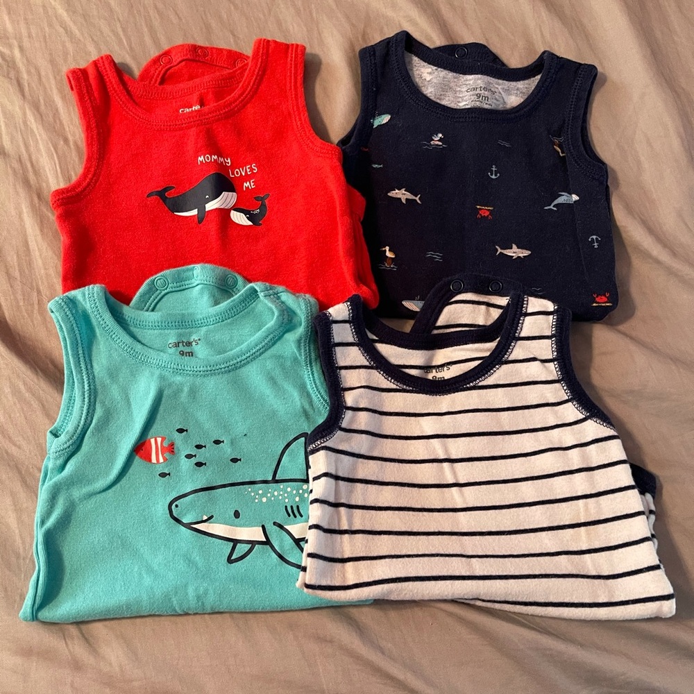 ⭐️ (4) 9month Carter’s muscle onesies